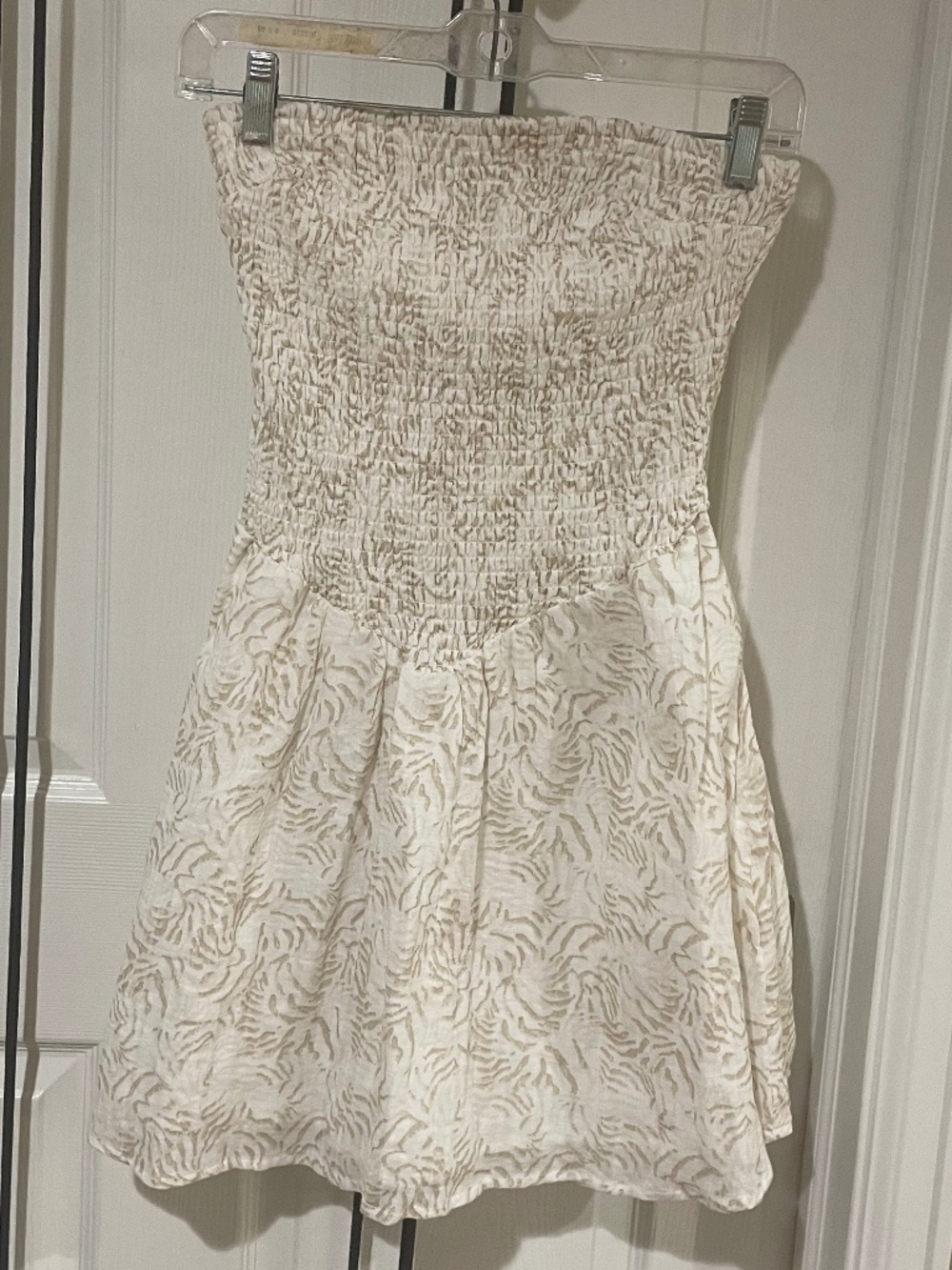 Universal Thread Tan White Smocked Strapless Palm Mini Dress XS